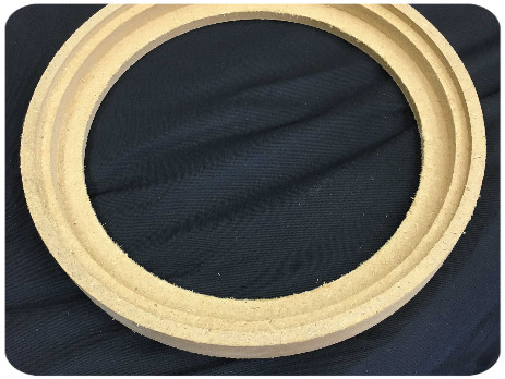Изрязване на фланец за всокоговорител от MDF с CNC рутер.